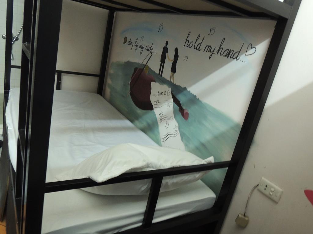 Halong Happy Hostel (Adults Only) Hạ Long Ngoại thất bức ảnh